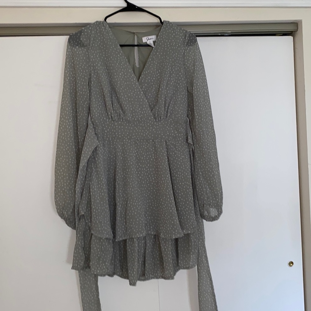 BRAND NEW GORG DRESS